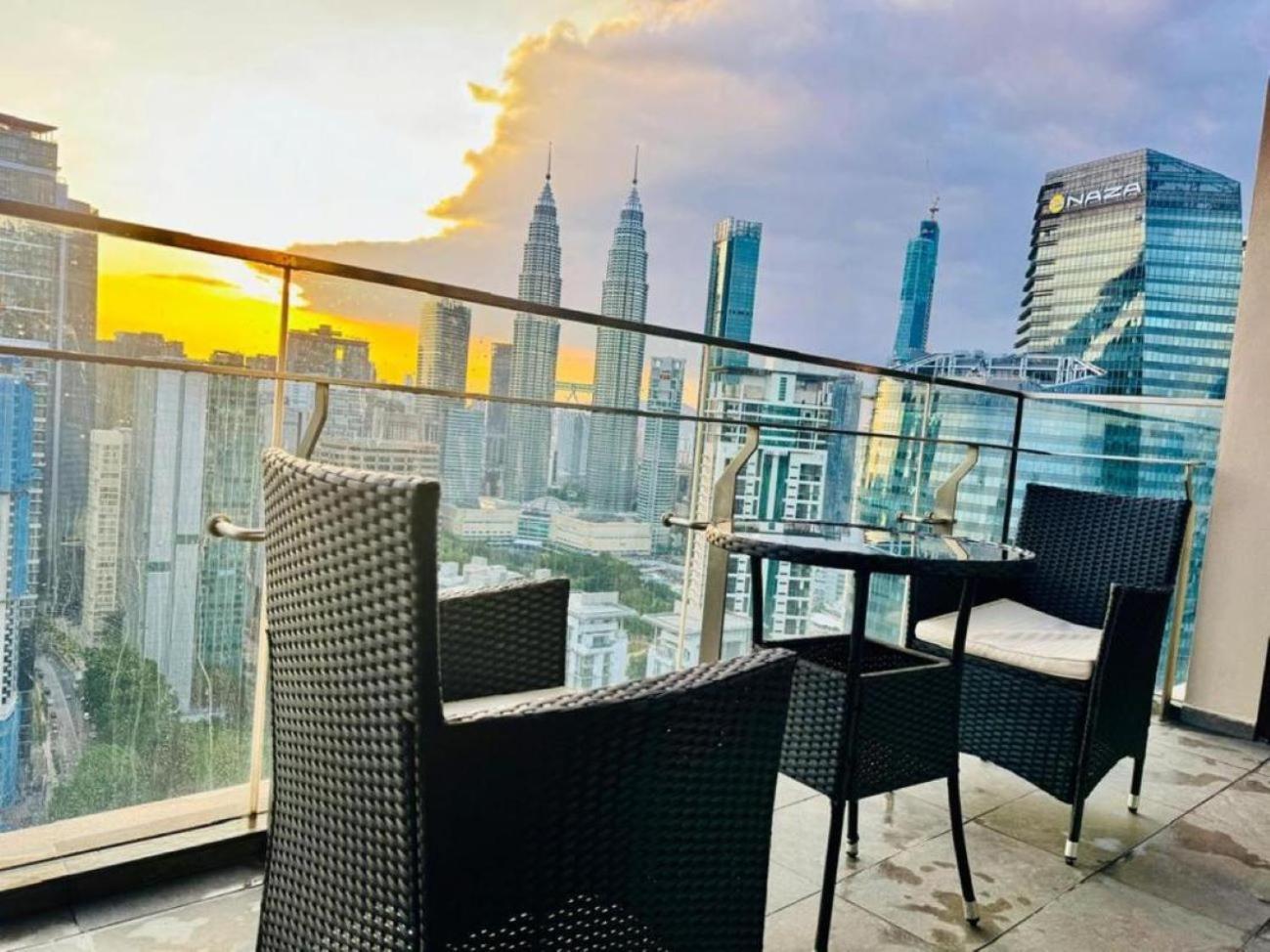 Crown Suites The Manor Klcc Kuala Lumpur City Center Kültér fotó